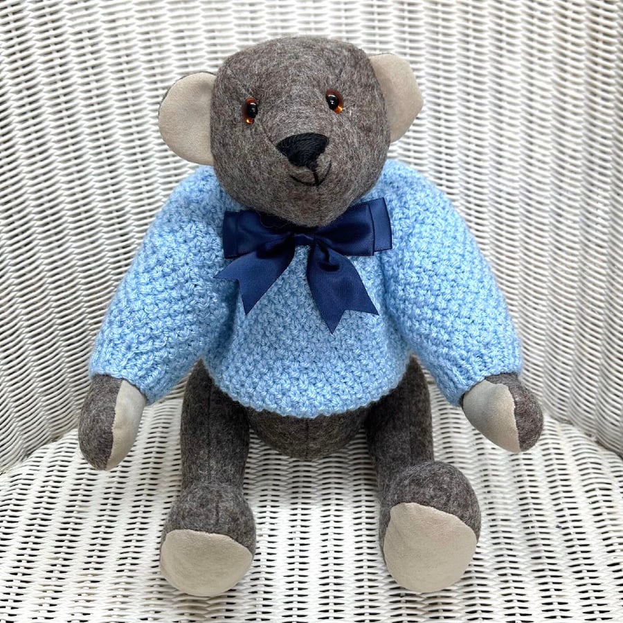 Image of Edgar: Dressed Artist Bear 35cm (13.5")
