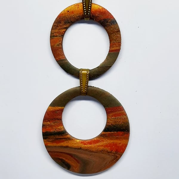 Double loop marble pendant 