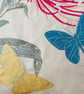 Linen and silk crossbody bag with zipped fastening and butterflies - Image 3