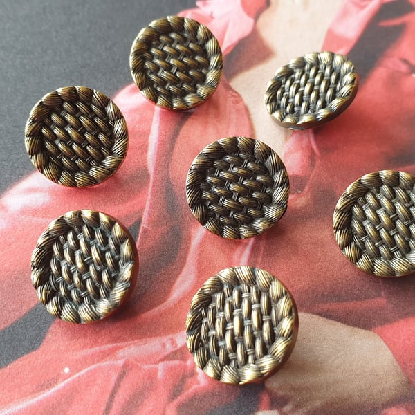 15mm 24L Antique Brass weave effect buttons