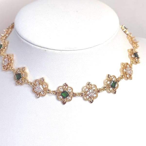 Emerald Green Crystal Gold Necklace, Vintage Regal Flower Jewelry
