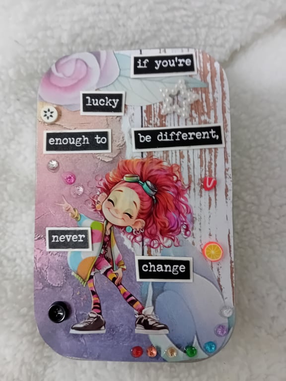 "Never Change" Tin Library