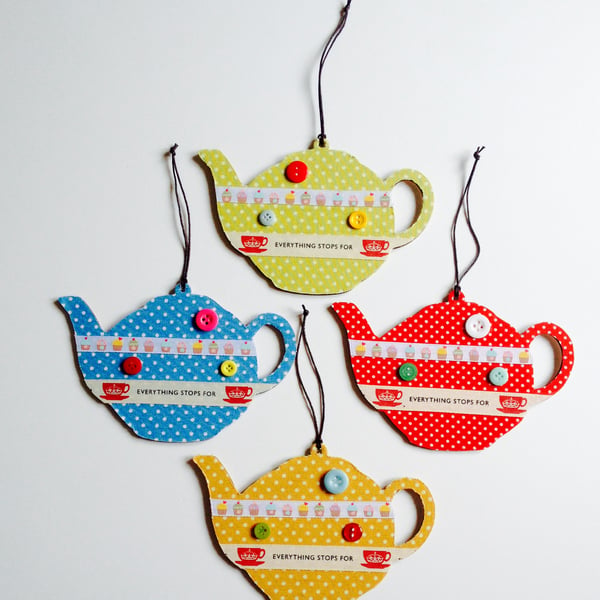 Teapot decoration  'Everything Stops For Tea'