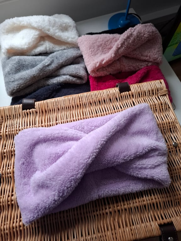 Lilac Fluffy Fleece Cosy Twist Snood   Neckwarmer
