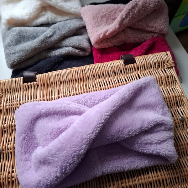 Lilac Fluffy Fleece Cosy Twist Snood   Neckwarmer