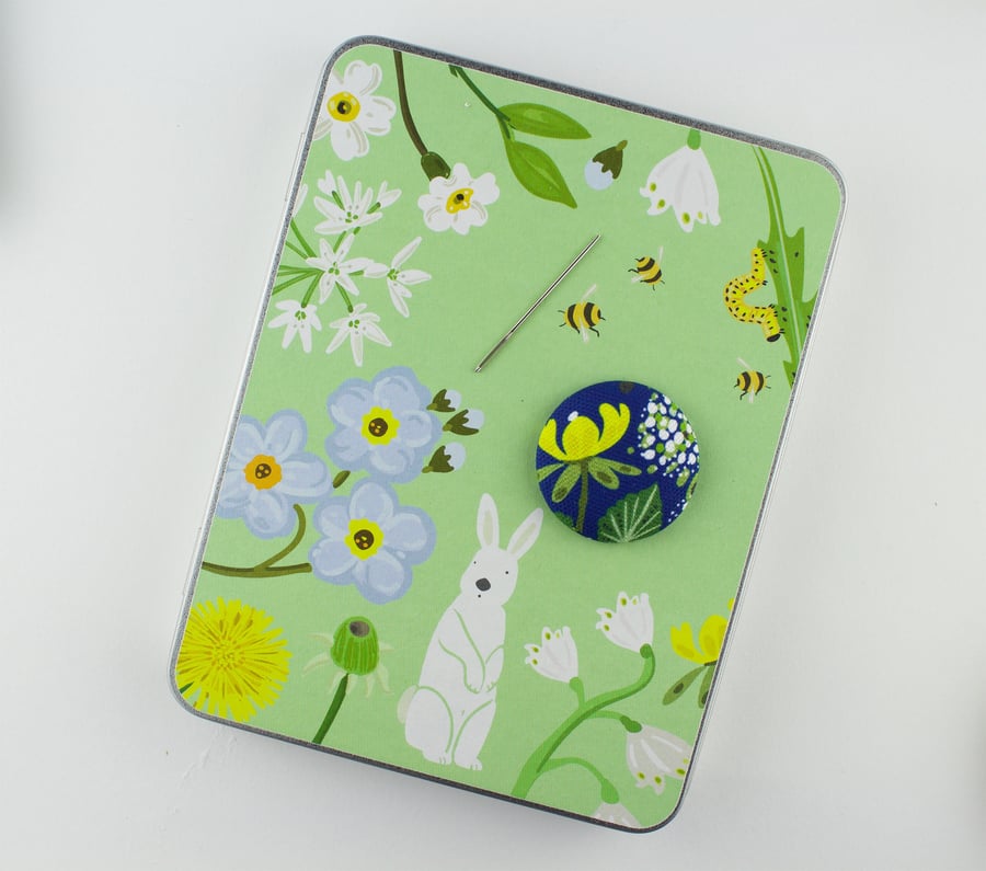 Sewing Tin & Magnetic Needle Minder