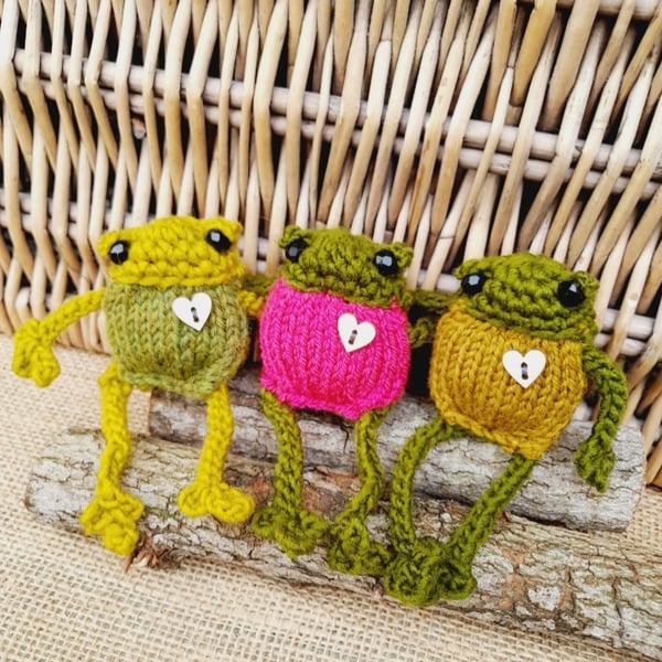 Three Handmade Froglets in a Gift Box - Friendship Gift - Frog Lover Present