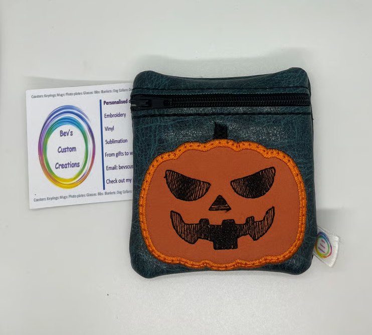 Pumpkin Embroidered mini purse, Green