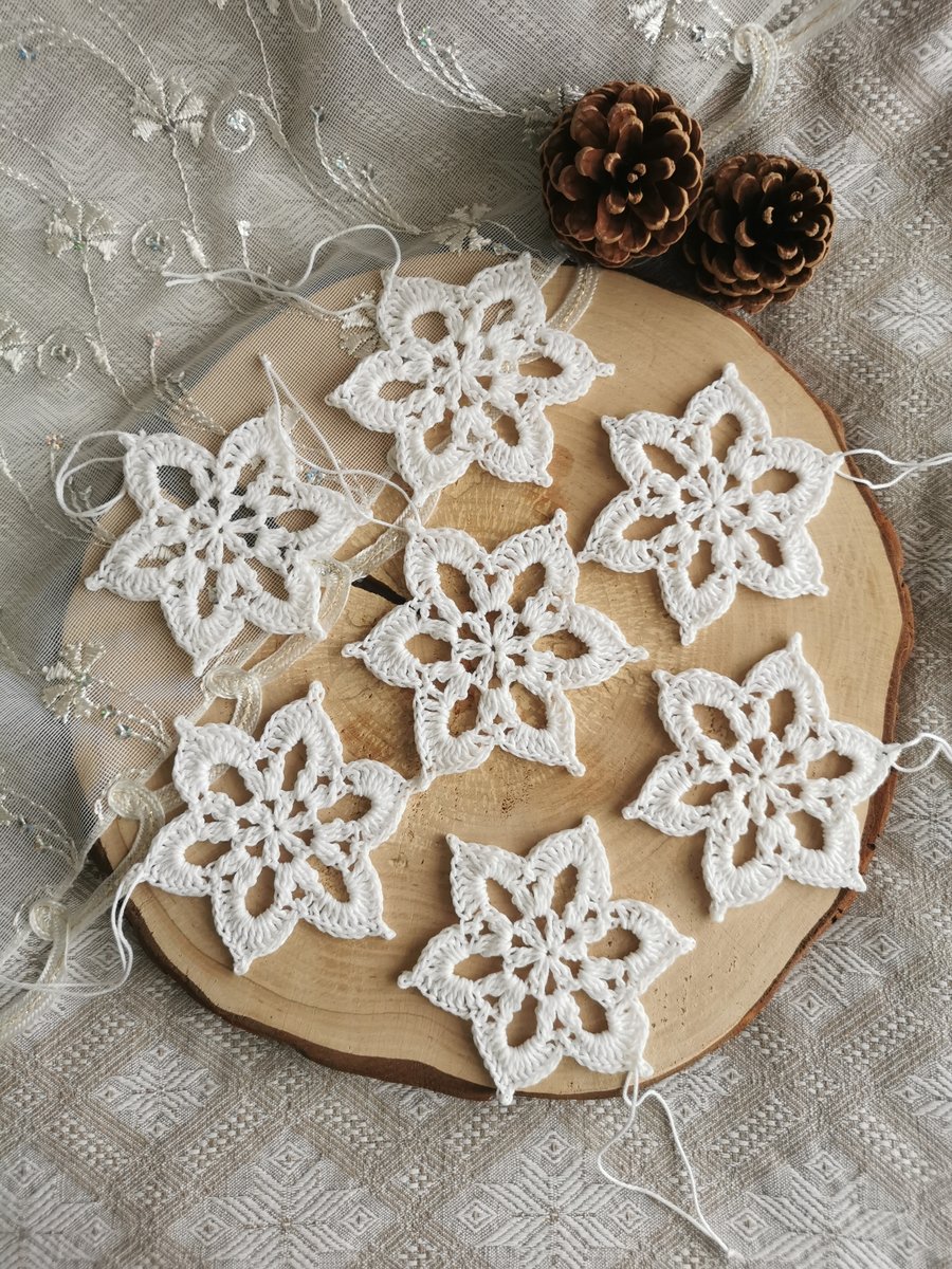Snowflake decoration 