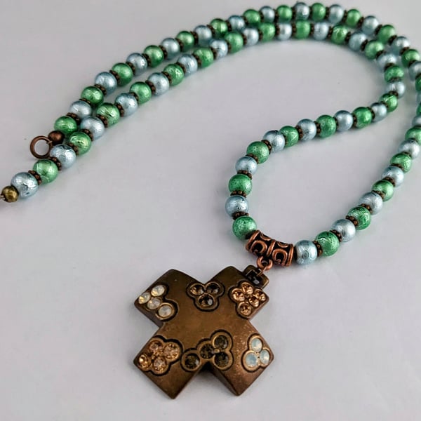 Shimmery blue and green necklace with copper crucifix - 1001085C