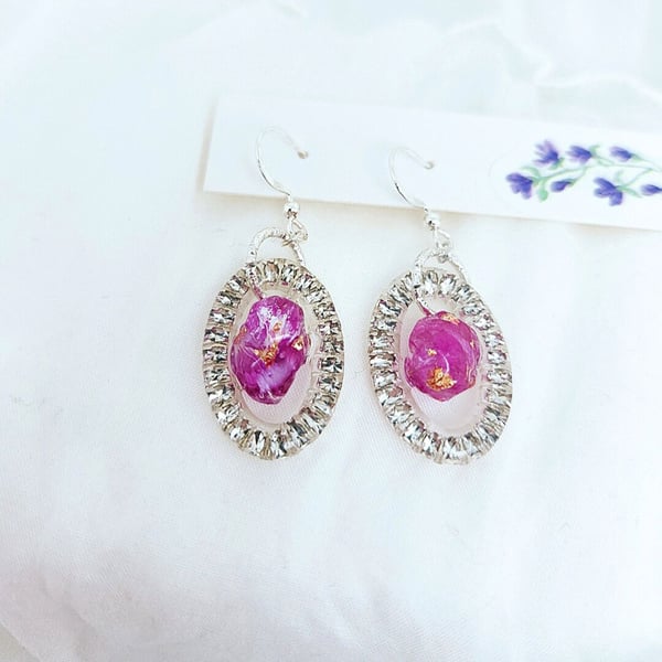 Dried flowers pendant earrings