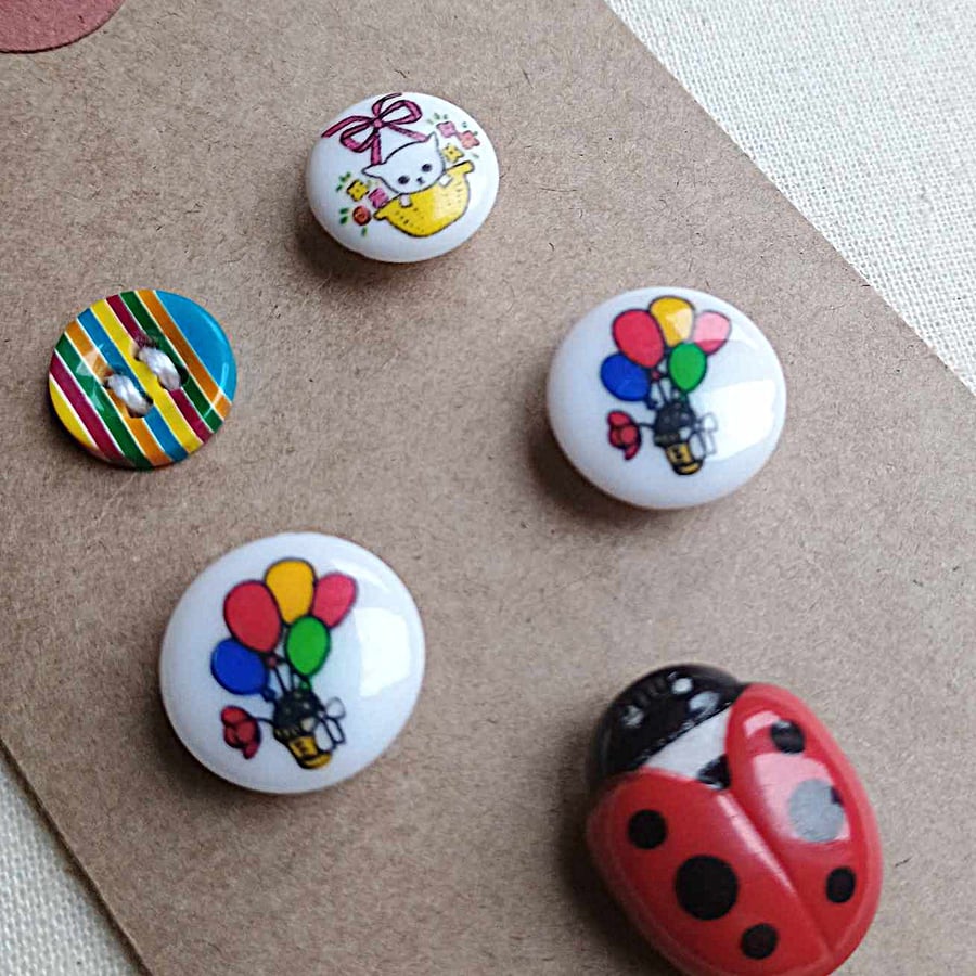 Vintage Novelty Buttons for children - 5 mix and match