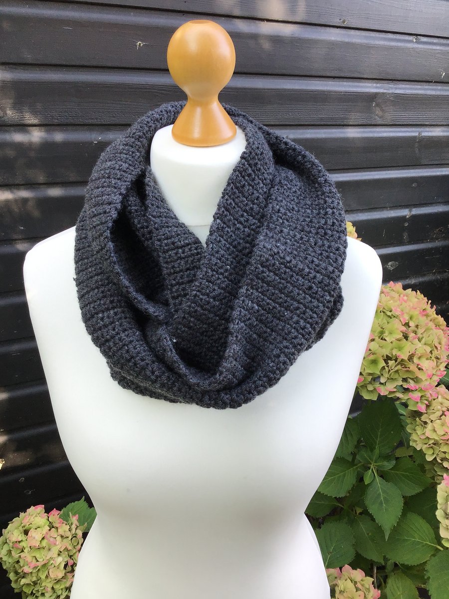 Infinity scarf in acrylic & Merino wool. Colour Charcoal