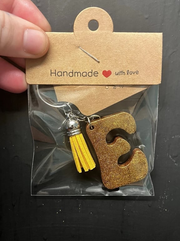 Resin Initial Keyrirng - E