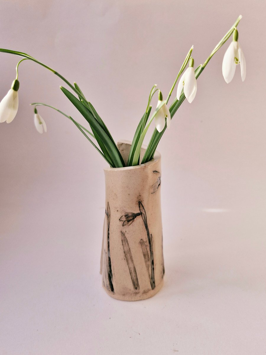 Small flower vase, Snowdrops