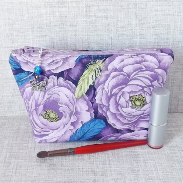 SMALL MAKE UP POUCH FRIEND IN FLORA main image 1