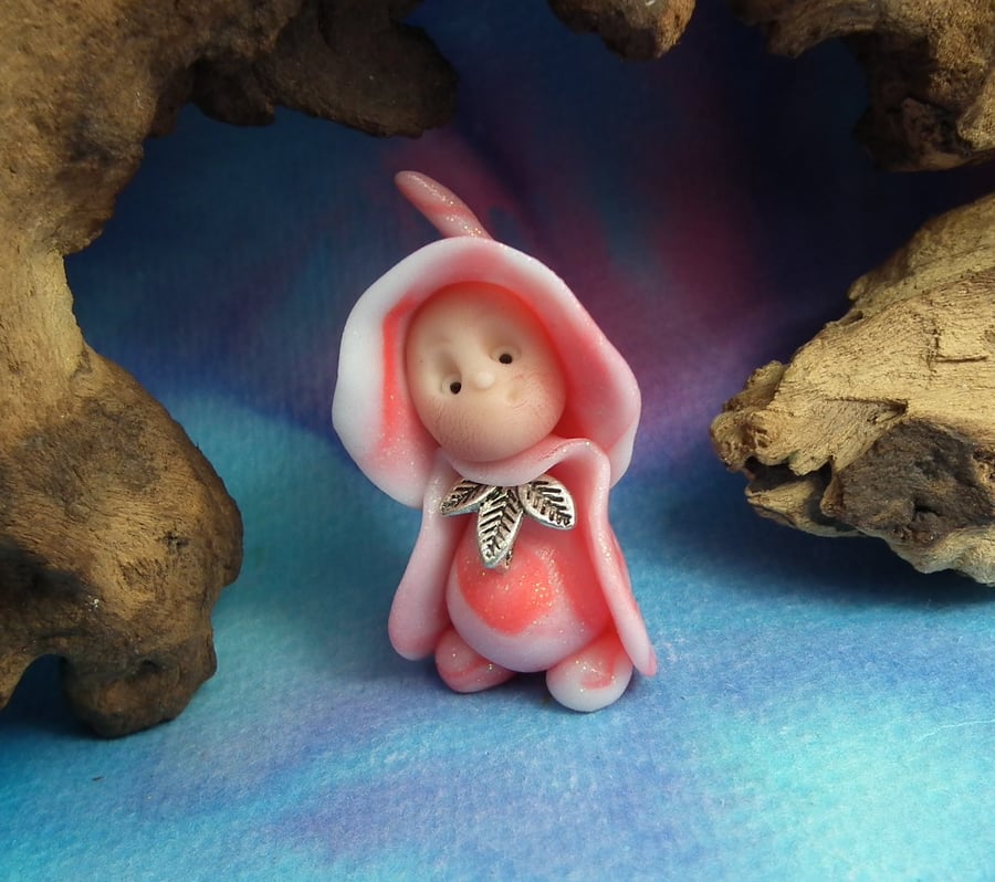 Tiny Gnome Maiden 'Garnal' 1.5" OOAK Sculpt by Ann Galvin