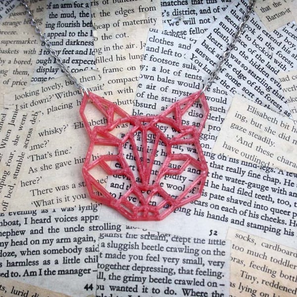 3D Printed Geometric Cat Necklace