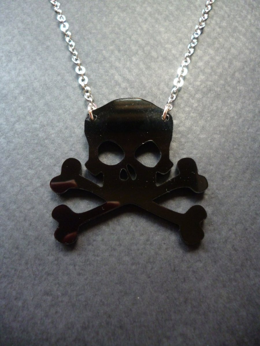 Skull & Crossbones necklace (Black acrylic)