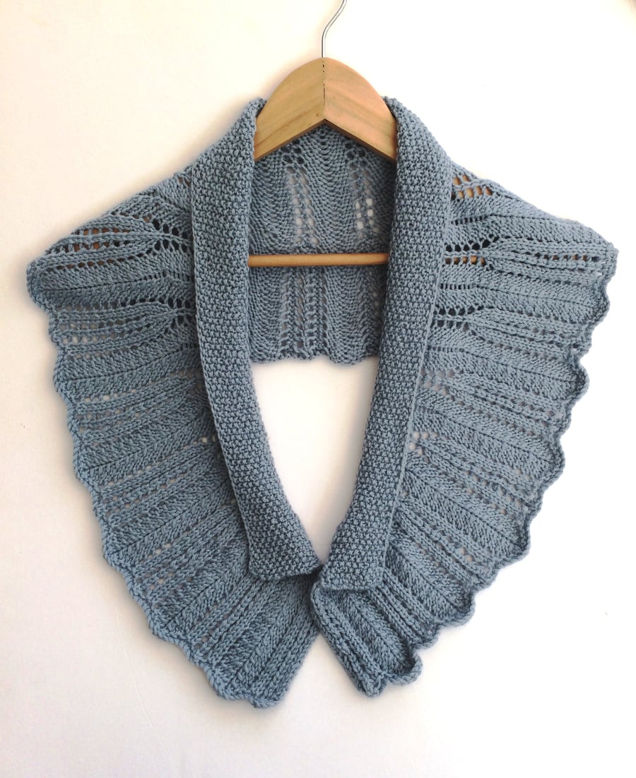 Blue Grey Lace Wool shawlette
