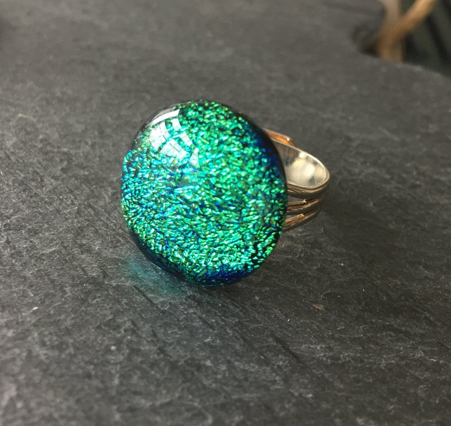 Green sparkly ring, dichroic fused glass - adjustable