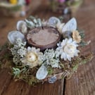 Mini dried flower nature altar - White
