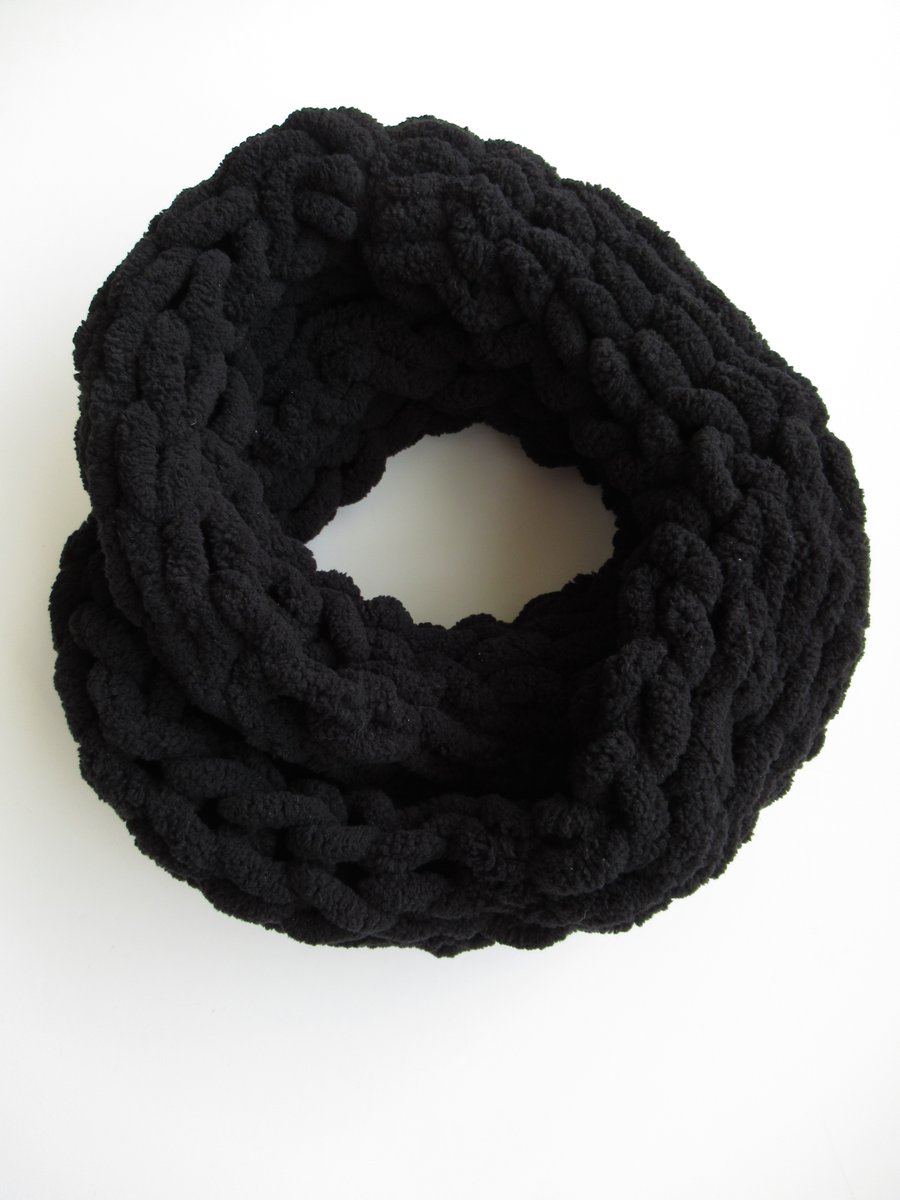 Hand-knitted infinity cosy chunky winter scarf in cream