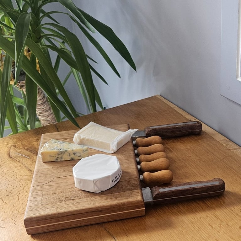 Handmade Reclaimed Oak Cheese Board with Knife Slots – Rustic or Rounded Edge