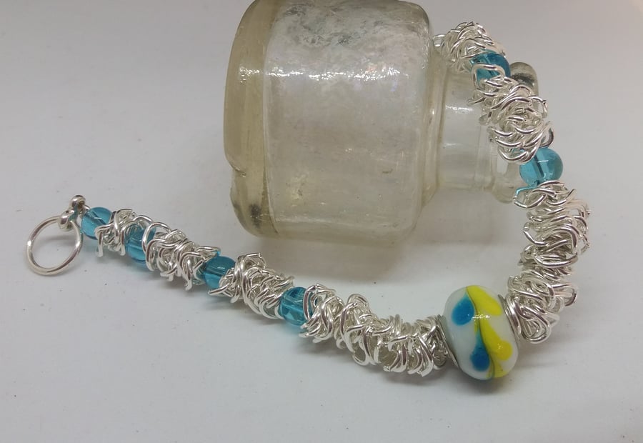 BR187 Scrunched chain link beaded bracelet