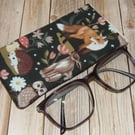 Woodland theme padded glasses pouch 