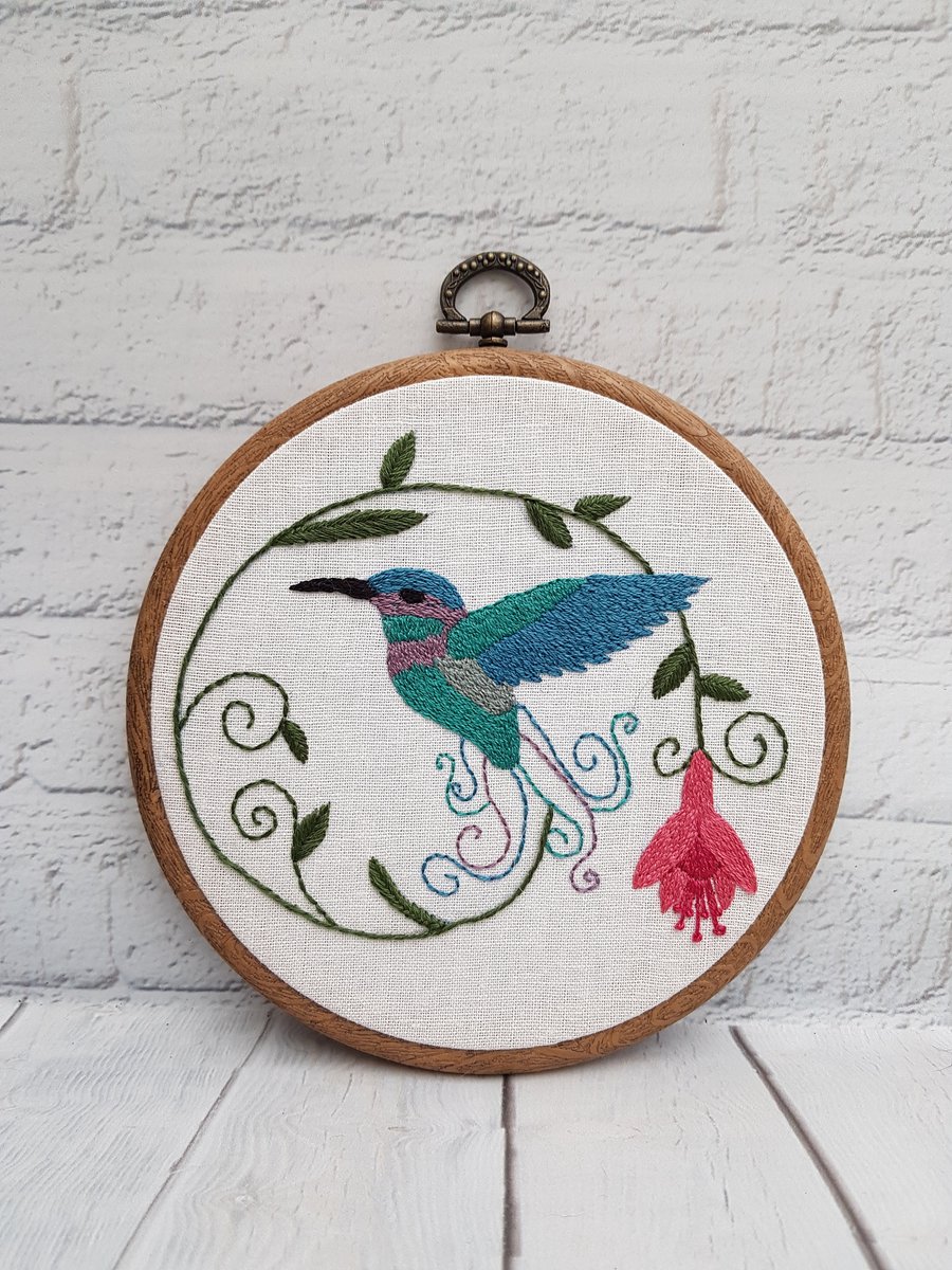 Hummingbird and Fuchsia Hand Embroidery Hoop, Bird Embroidery, Hand Embroidery, 