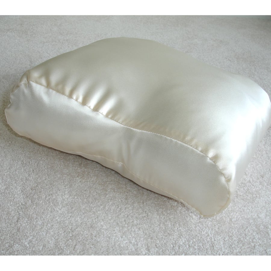 Tempur travel pillow store cover