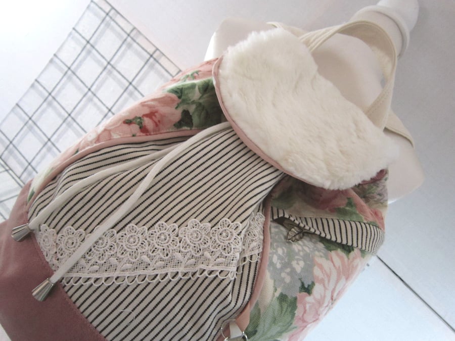 Backpack rucksack with concealed zipped pocket