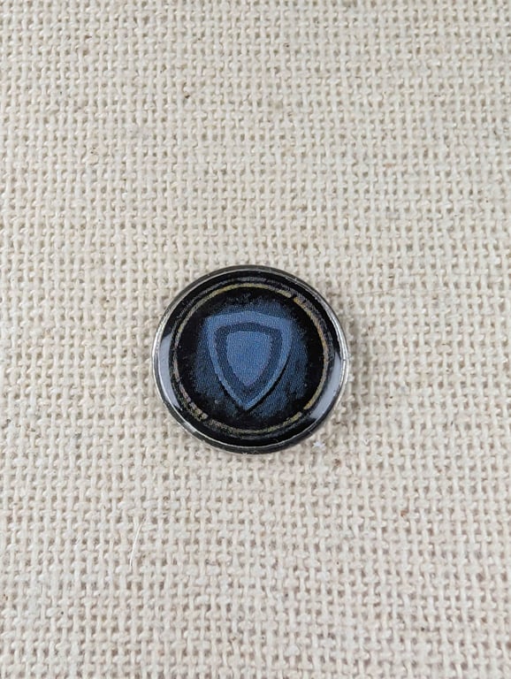 Tank Pin Badge - Gamer Themed Pin - Large Resin Topped Pin Badge