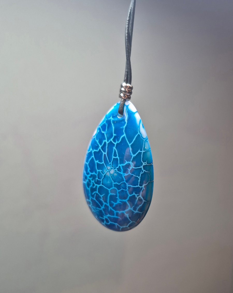 Blue  Dragon Vein Agate Teardrop Pendant