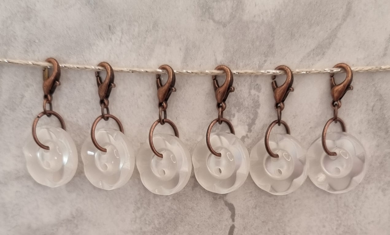 Button stitch markers