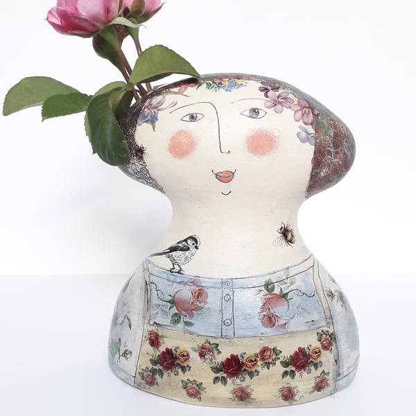 Figurative ceramic vase 