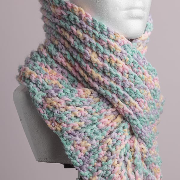 Lovely cosy ribbed cowl in pale pastel colours