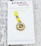 Daisy & Ladybird Enamel Needle Holder (Up to 4mm Needles) - Image 4