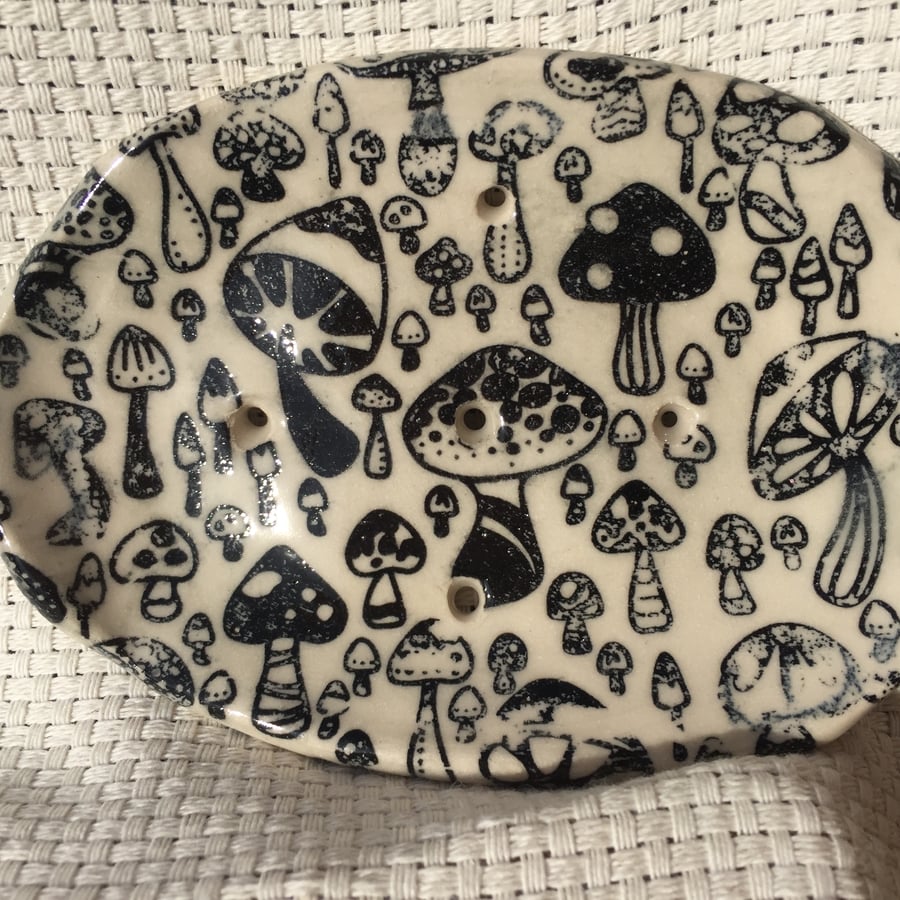 Soap dish decorated with mushrooms!