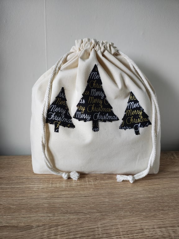 Black Christmas Tree Applique Gift Bags