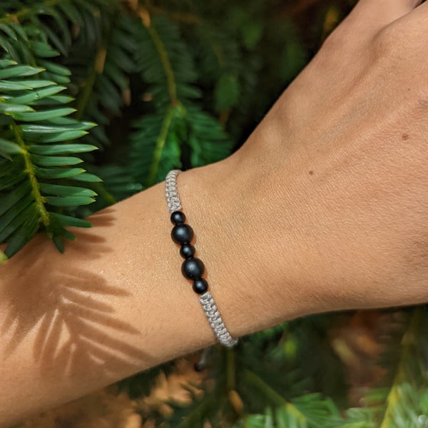 Beautiful bracelet with natural stone onyx 