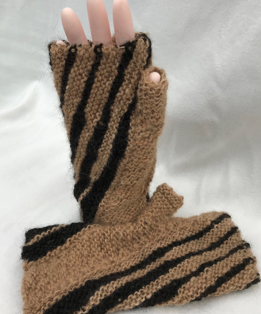 Hand Spun Alpaca Fingerless Gloves 