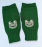 Frog merino wool Fingerless Gloves, Cottagecore Winter gift, Froggy handwarmers