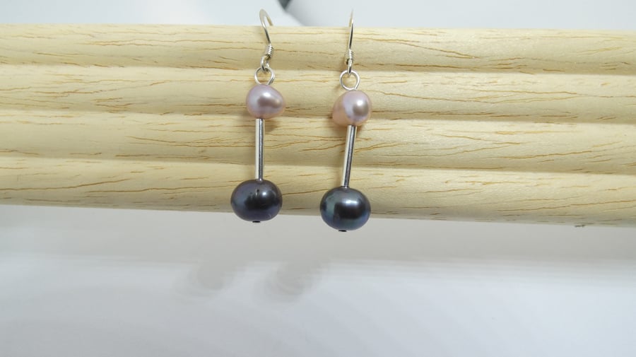 Beautiful freshwater pearl and sterling silver earrings 
