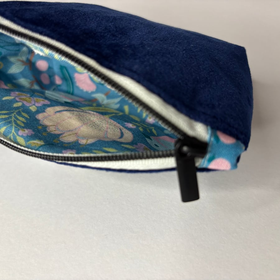 Curvy zip top coin purse, small