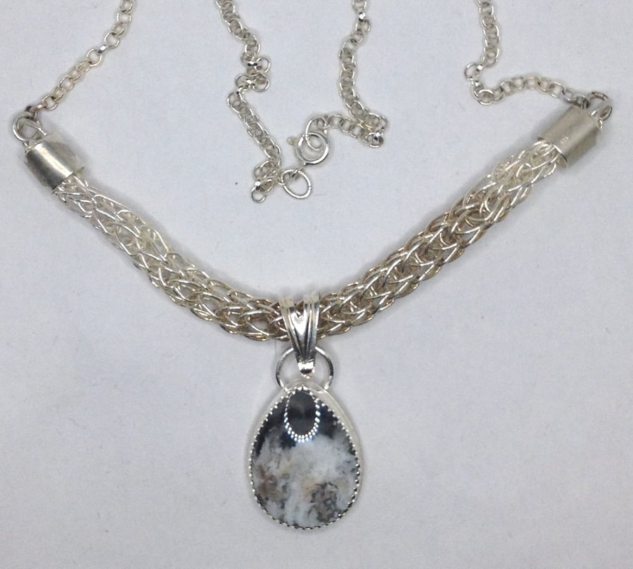 Viking knit and Agate necklace