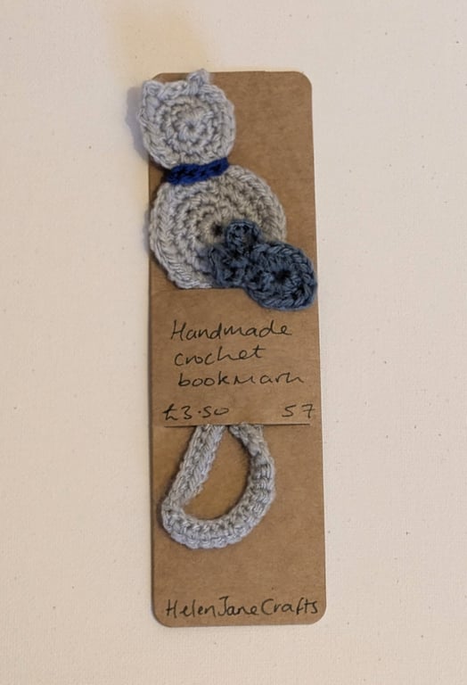 Handmade crochet cat bookmark - grey with blue collar