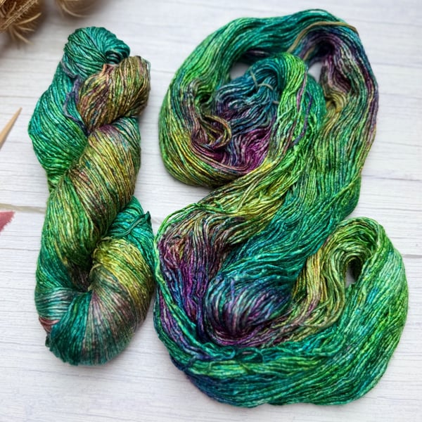 Hand Dyed Pure Mulberry Silk Yarn for Luxurious Knitting. Varigated Gradient 