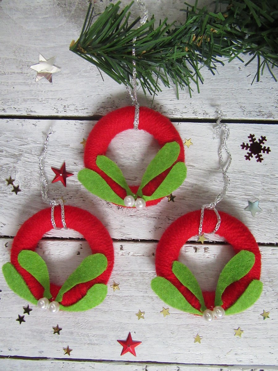 miniture wreaths, mistletoe, Christmas tree decorations, Christmas wreath, 